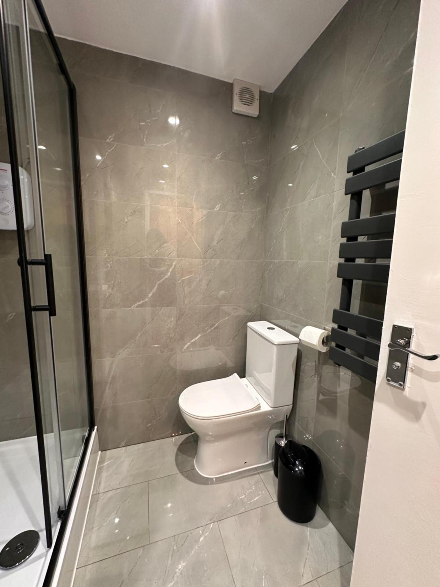 B - Newley Renovated Private Self-Contained Room In A Shared Apartment In Birmingham City Centre Exterior foto