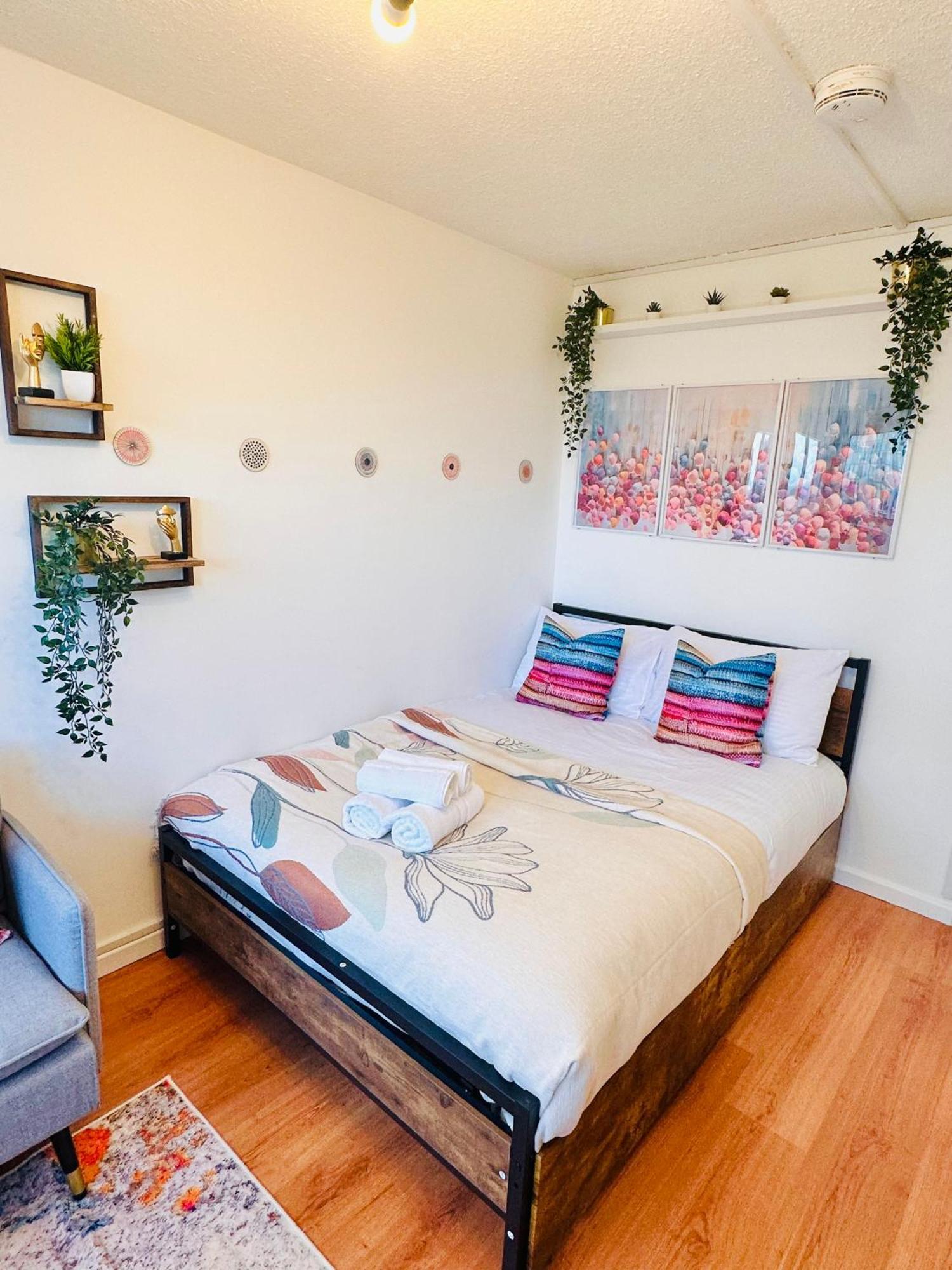 B - Newley Renovated Private Self-Contained Room In A Shared Apartment In Birmingham City Centre Exterior foto